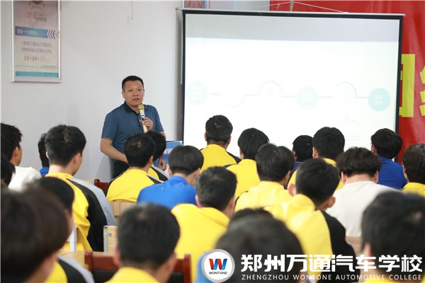 就在萬通！四家企業(yè)提前進(jìn)校預(yù)定人才！