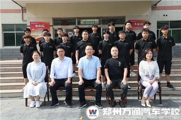 崗前強化班開班，助力萬通學(xué)子贏在起跑線！