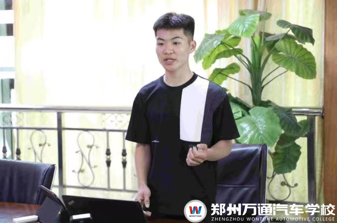 夢想起航，感恩同行—鄭州萬通優(yōu)秀學(xué)子畢業(yè)分享會