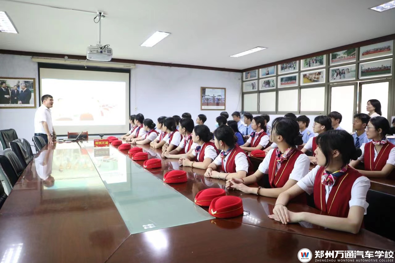 技術(shù)總監(jiān)進(jìn)校園，金領(lǐng)航空總經(jīng)理為學(xué)生解鎖未來職業(yè)密碼