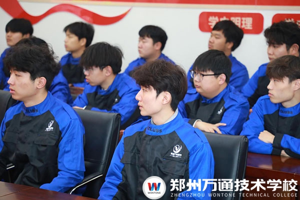 校企攜手啟新程｜鄭州萬(wàn)通蘇州賽道崗前強(qiáng)化班開班啦！