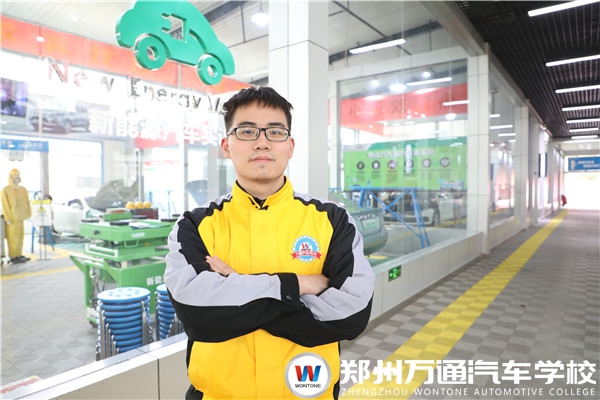 新生故事|丁巖：國家大力支持的行業(yè)，選它準(zhǔn)沒錯(cuò)!