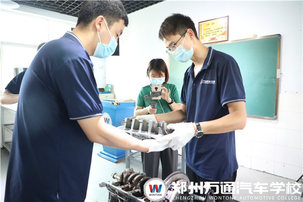 停課不停學，隔著屏幕傳遞教與學的愛