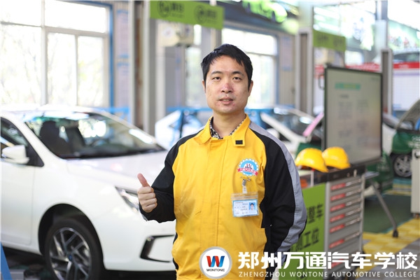 新生故事 | 張楊：新能源汽車行業(yè)持續(xù)升溫，我選擇加入其中！