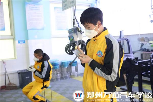 剛剛?cè)胄５男律鷤儯紝W(xué)到了這么多……