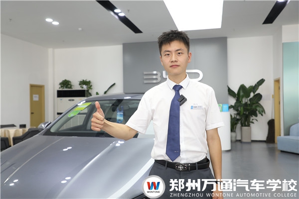 這位“打怪升級(jí)”的學(xué)長(zhǎng)，獲得了“滿星好評(píng)”！