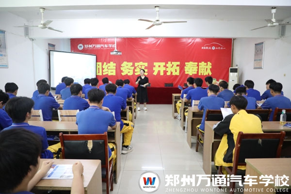 校企攜手筑夢未來！兔師傅與鼎車堂來校進(jìn)行校園專場招聘