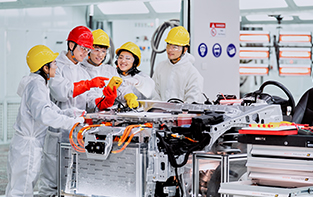 鄭州汽修培訓(xùn)學(xué)校_新能源汽車(chē)故障檢測(cè)