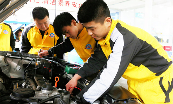 鄭州萬通汽車學校_實訓實戰(zhàn)