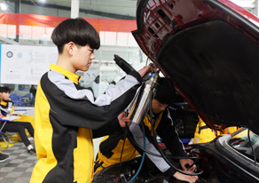 鄭州萬通汽車學校教學模式