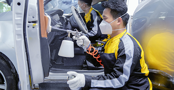 鄭州萬通汽車學(xué)校_實(shí)訓(xùn)耗材充足