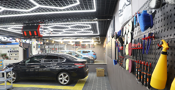 鄭州萬通汽車學(xué)校_汽車一站式養(yǎng)護(hù)中心